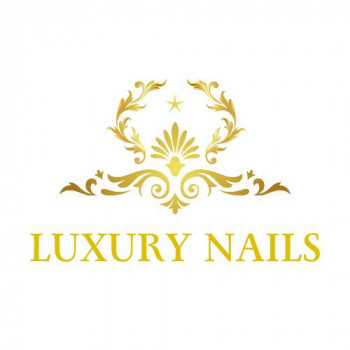 logo Luxury Nails